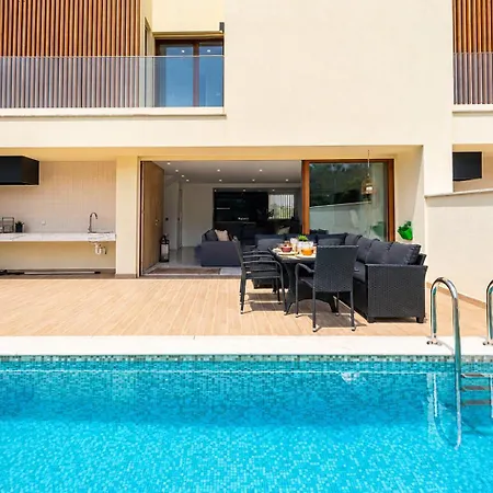 Beguest Luxus Villa *